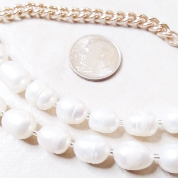 2025 Trending! Cultured Pearls & Chunky Gold Chain Bracelet! Custom Sizes Avail. - Picture 4 of 8